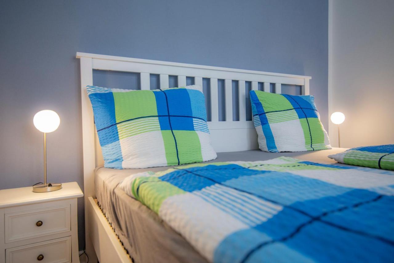 Apartment Mit Kleinem Innenhof Im Erdgeschoss Fuer Bis Zu 4 Personen Klotten Exteriör bild