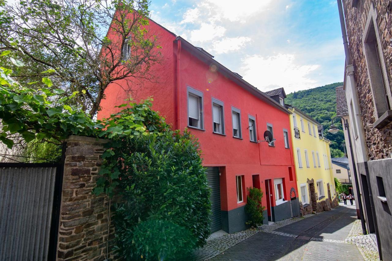Apartment Mit Kleinem Innenhof Im Erdgeschoss Fuer Bis Zu 4 Personen Klotten Exteriör bild