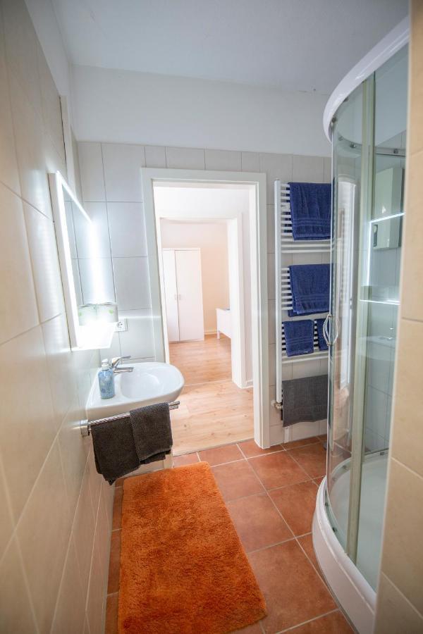 Apartment Mit Kleinem Innenhof Im Erdgeschoss Fuer Bis Zu 4 Personen Klotten Exteriör bild