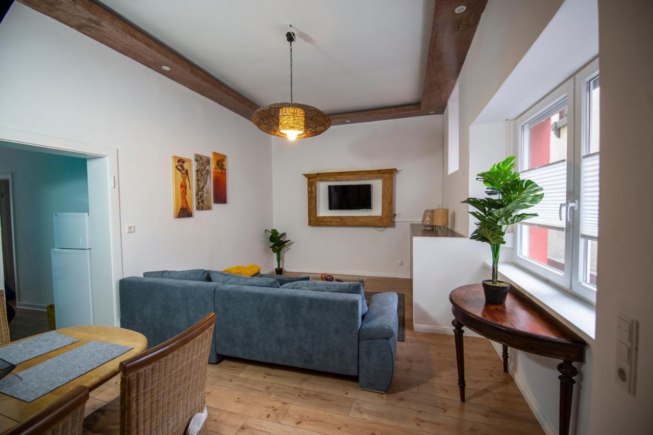 Apartment Mit Kleinem Innenhof Im Erdgeschoss Fuer Bis Zu 4 Personen Klotten Exteriör bild