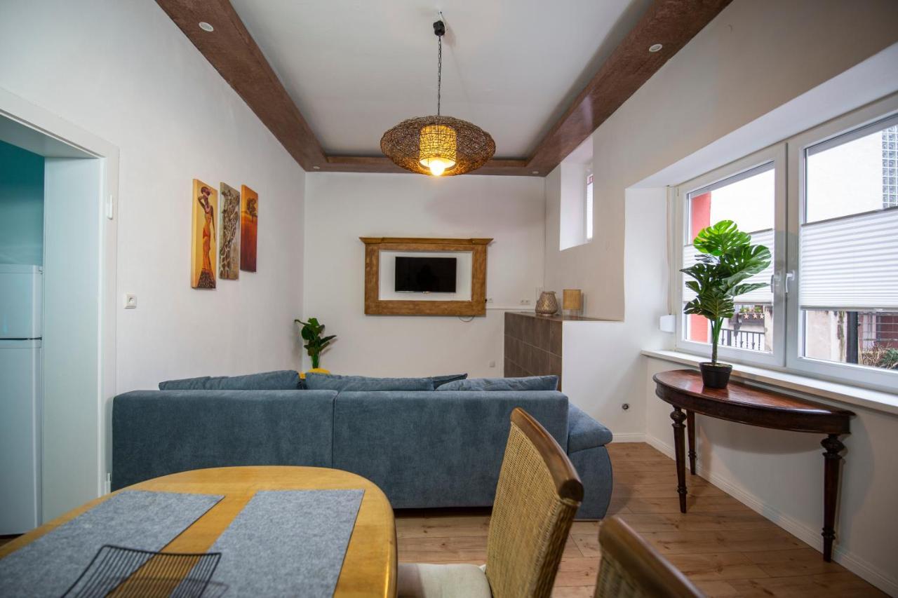 Apartment Mit Kleinem Innenhof Im Erdgeschoss Fuer Bis Zu 4 Personen Klotten Exteriör bild