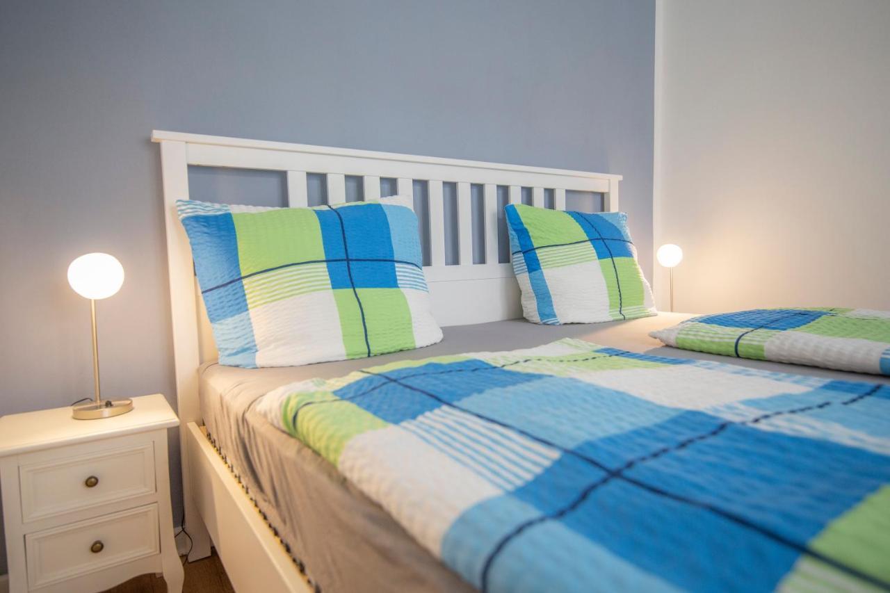 Apartment Mit Kleinem Innenhof Im Erdgeschoss Fuer Bis Zu 4 Personen Klotten Exteriör bild
